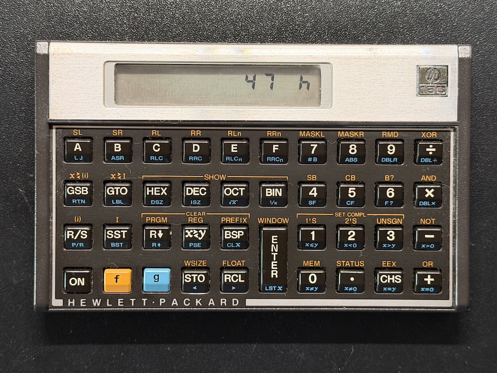 HP16C3 プログラマー完全専用電卓「HP-16C」。それは手に乗るコンピュータ・デバッグ・ツールだ。