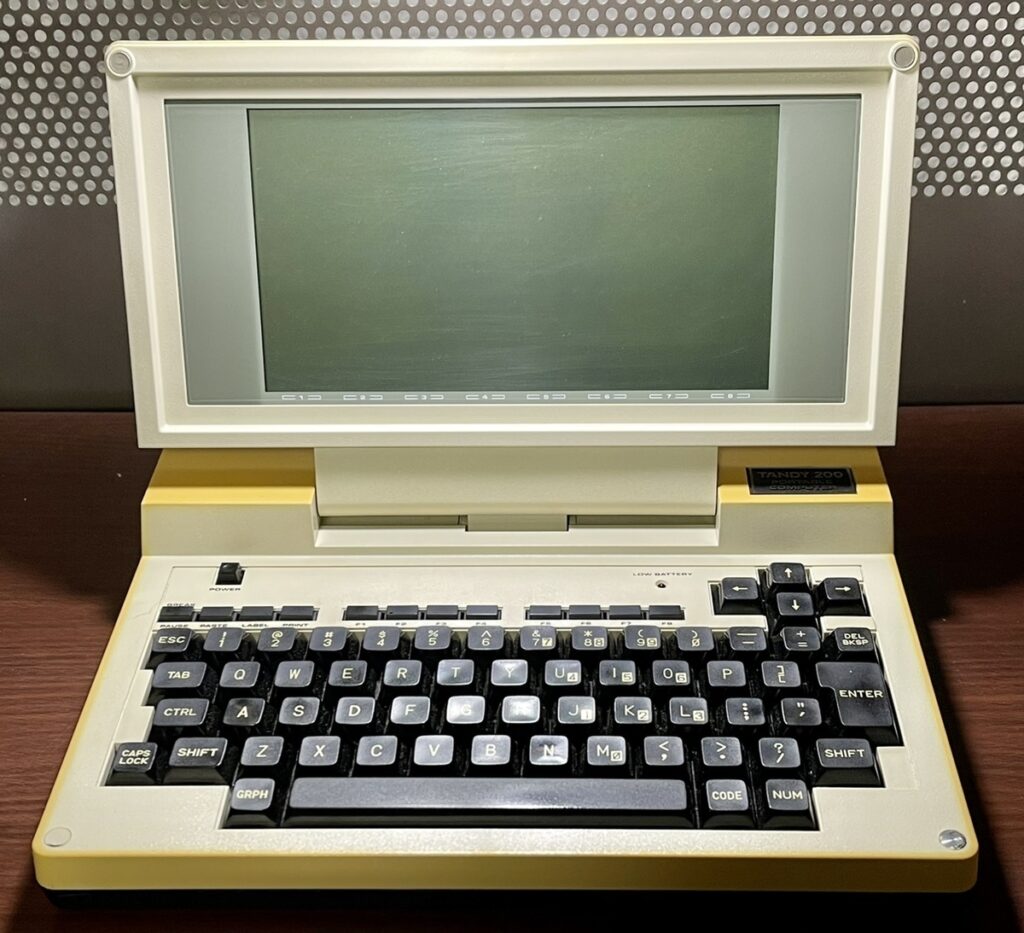 tandy200-1024x933 PC-8801B! PC-6001A! PC-9801FC! NECが海外で展開した日本人が知らないPC